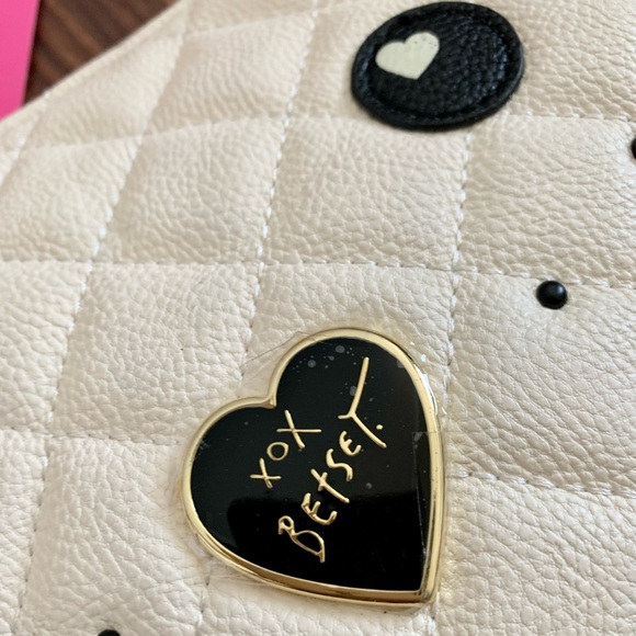 Betsey Johnson quilted white kitty purse - Picture 9 of 10